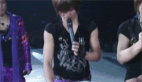 http://i586.photobucket.com/albums/ss301/stinky259/NEWS-YamapiOICHI-1.gif?t=1236925000