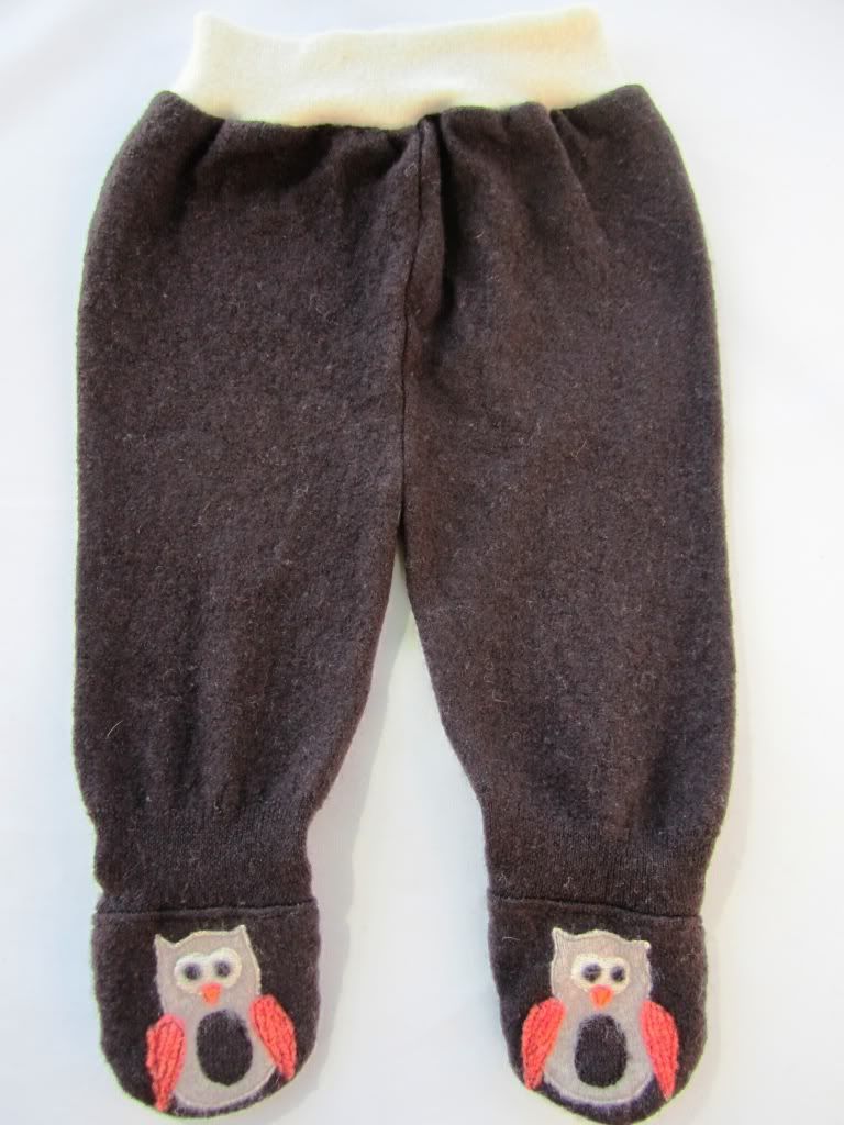 "Life's a Hoot!" Brown Footies - Small