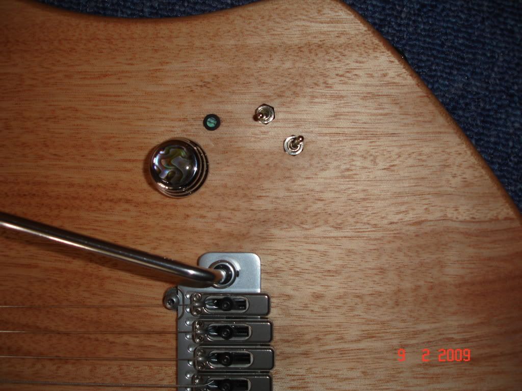 Guitar003.jpg