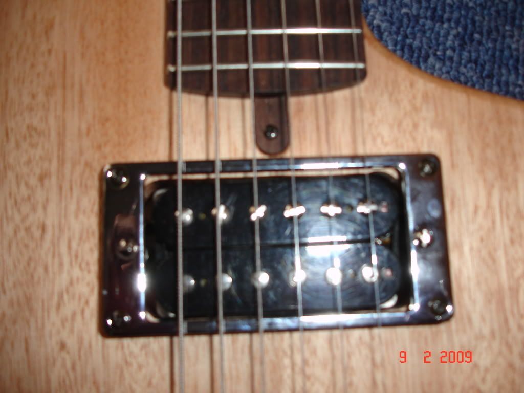 Guitar004.jpg